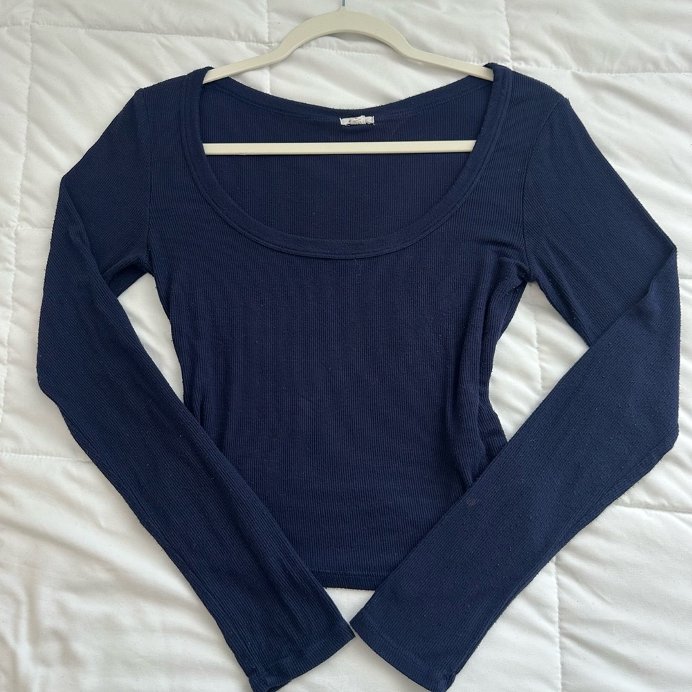 Garage Navy Scoop Neck Long-Sleeve Crop Top